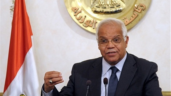 وزير النقل: التعاقد على 6 آلاف لمبة ليد لإنارة الطريق الدائري وزير النقل: التعاقد على 6 آلاف لمبة ليد لإنارة الطريق الدائري
