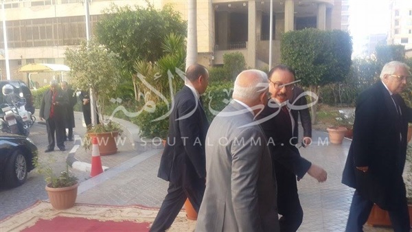 محافظ بورسعيد يستقبل وزير الاتصالات بمكتبه 