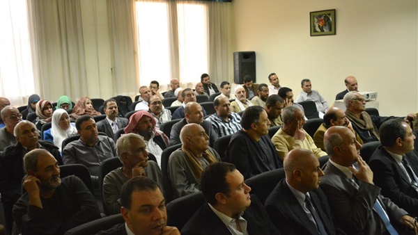 بدء مؤتمر «الفلاحين الزراعيين» لمناقشة سعر طن قصب السكر بدء مؤتمر «الفلاحين الزراعيين» لمناقشة سعر طن قصب السكر