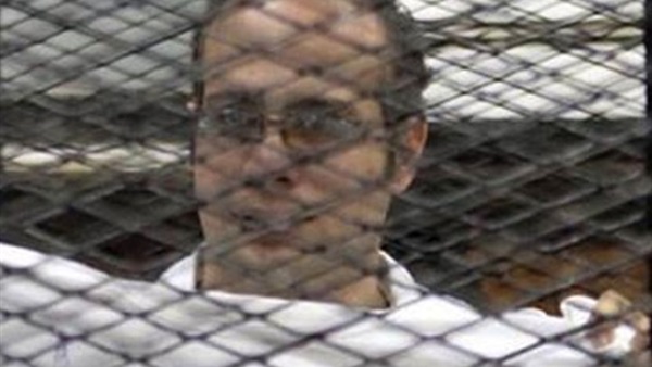 أحمد ماهر يصل قسم شرطة عابدين تمهيدًا لإخلاء سبيله