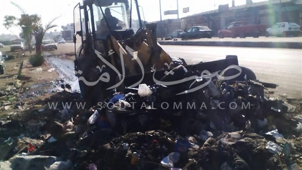 «رخا» يتفقد أعمال النظافة بمنطقة الحرفيين في بورسعيد «رخا» يتفقد أعمال النظافة بمنطقة الحرفيين في بورسعيد
