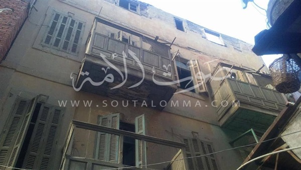 انهيار جزئي لعقار خشبي بحي الأربعين في السويس انهيار جزئي لعقار خشبي بحي الأربعين في السويس