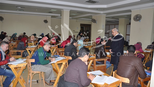 رئيس جامعة كفر الشيخ يتابع امتحانات الفصل الدراسي الأول رئيس جامعة كفر الشيخ يتابع امتحانات الفصل الدراسي الأول