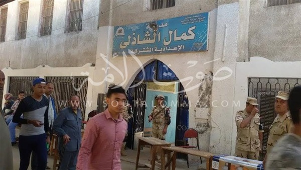 بالصور.. إقبال متوسط على لجان الانتخابات بالمنوفية بالصور.. إقبال متوسط على لجان الانتخابات بالمنوفية