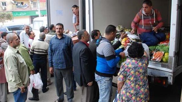 التموين تعلن أماكن تواجد سيارات بيع السلع الغذائية التموين تعلن أماكن تواجد سيارات بيع السلع الغذائية