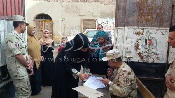 إقبال ملحوظ من السيدات على لجان الانتخابات بالقليوبية إقبال ملحوظ من السيدات على لجان الانتخابات بالقليوبية