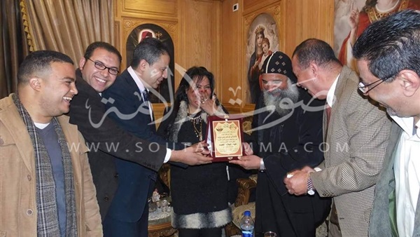وفد من «في حب مصر» ببني سويف يزور الكنائس والأديرة لتهنئة الأقباط (صور)