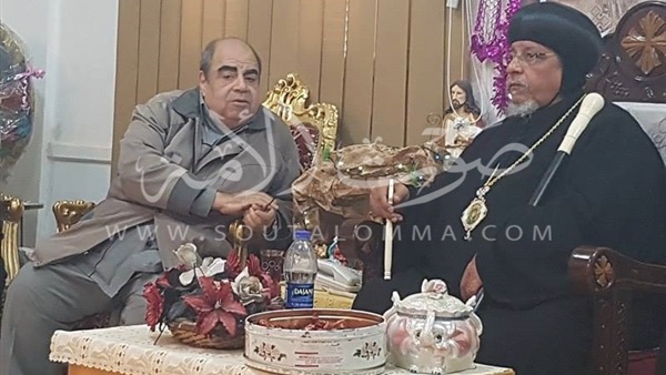 وفد النقابات المهنية يهنئ أقباط الوادي الجديد