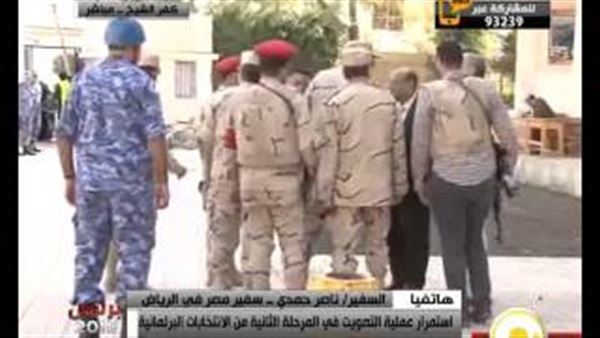 بالفيديو.. سفير مصر بالرياض: 3500 مصري صوّتوا حتى الآن بالفيديو.. سفير مصر بالرياض: 3500 مصري صوّتوا حتى الآن