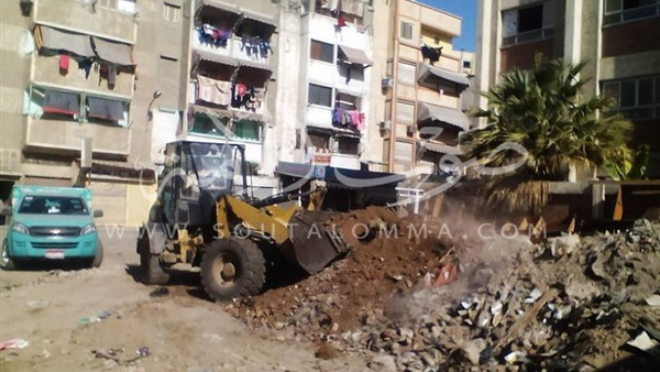إزالة المخلفات بمحيط مدرسة إسماعيل القباني في بورسعيد إزالة المخلفات بمحيط مدرسة إسماعيل القباني في بورسعيد