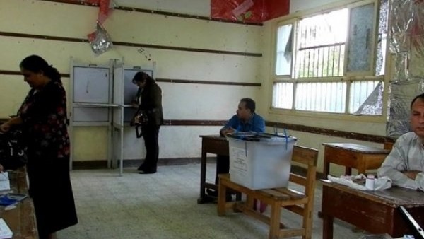 «العليا للانتخابات»: انتظام التصويت باللجان بعد انقضاء ساعة الراحة «العليا للانتخابات»: انتظام التصويت باللجان بعد انقضاء ساعة الراحة