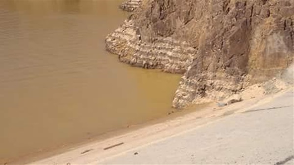 رفع مساحي للإطماءات بسدود الحماية من السيول بالبحر الأحمر رفع مساحي للإطماءات بسدود الحماية من السيول بالبحر الأحمر