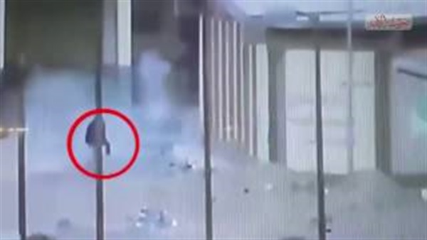 لحظة الهجوم الإرهابي على كمين المطافئ بالعريش (فيديو) 