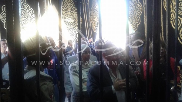 بالصور.. زحام أمام لجان مصر الجديدة في فترة الراحة بالصور.. زحام أمام لجان مصر الجديدة في فترة الراحة