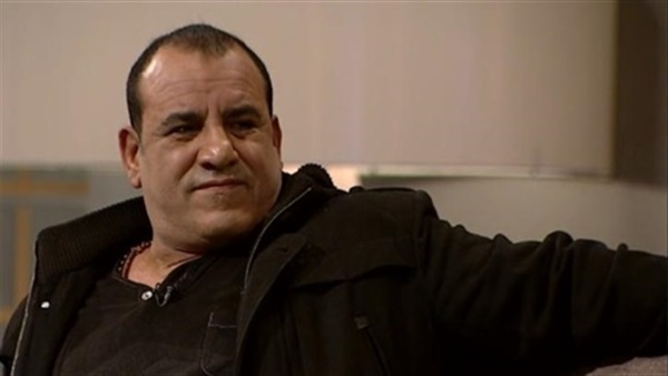 محمد لطفى ينتهي من تصوير مشاهده ب"عصمت أبو شنب"