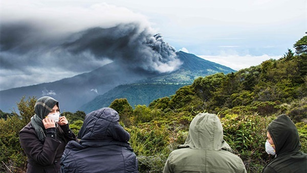 إلغاء الرحلات الجوية إلى كوستاريكا بسبب الرماد البركاني