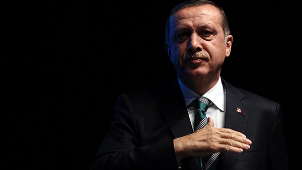 «حتى تركيا فيها أزمة دولار».. الليرة تفقد توازنها وأردوغان يحذر «حتى تركيا فيها أزمة دولار».. الليرة تفقد توازنها وأردوغان يحذر