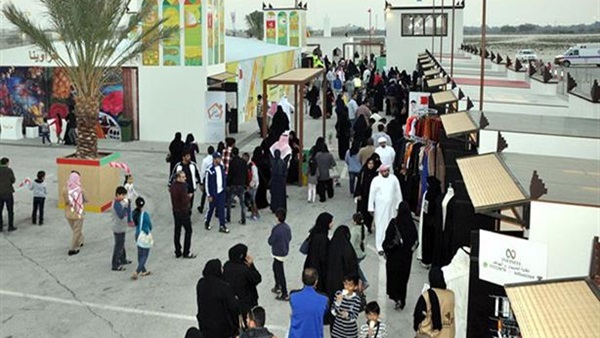 «سوق الجمعة» البحريني.. نسخة مصرية بطابع آسيوي