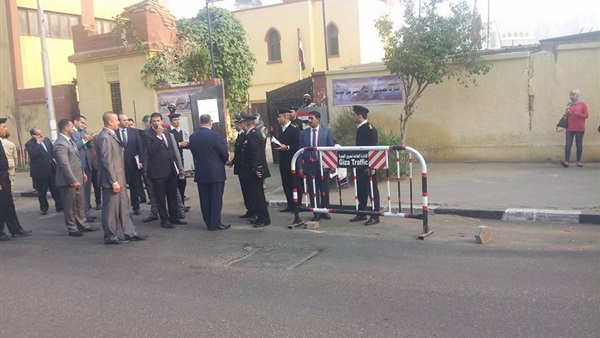بالصور.. فتح أبواب لجان مصر الجديدة أمام الناخبين بالصور.. فتح أبواب لجان مصر الجديدة أمام الناخبين