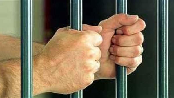 حبس 11 شخصا انتحلوا صفة أطباء نفسيين بالإسكندرية حبس 11 شخصا انتحلوا صفة أطباء نفسيين بالإسكندرية