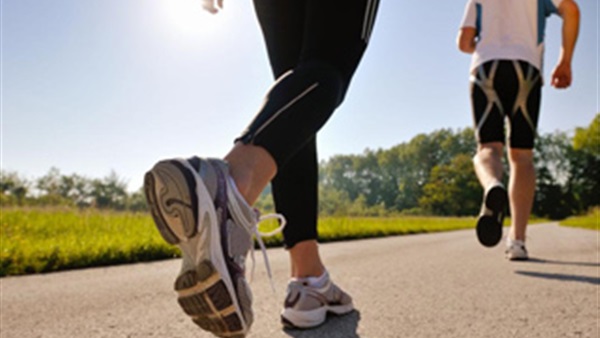 المشي 10 آلاف خطوة يوميا يساعد على التمتع بصحة جيدة