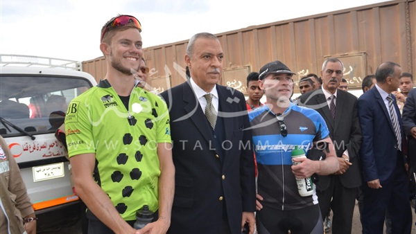 محافظ قنا يستقبل سباق الدراجات الهوائية من مصر إلى إفريقيا لتنشيط السياحة
