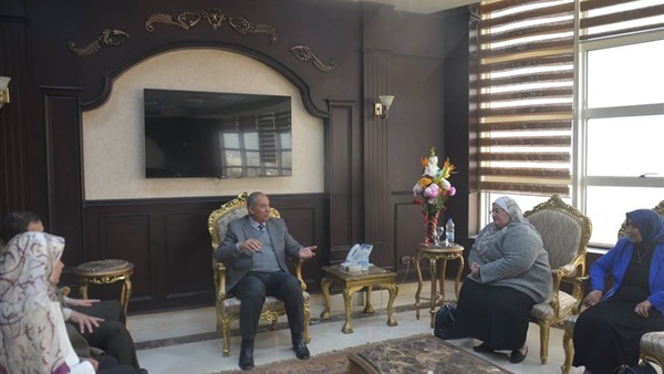«عبد الله» يلتقي بمستشار وزير الصحة للمستشفيات