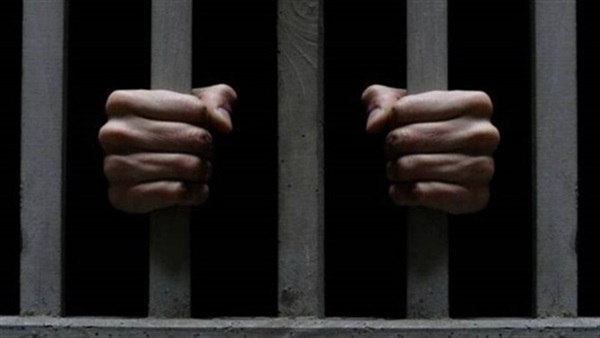 تجديد حبس 9 أشخاص بتهمة الإضرار بالاقتصاد القومي تجديد حبس 9 أشخاص بتهمة الإضرار بالاقتصاد القومي