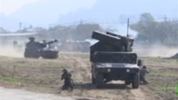 مشاهد نادرة للتدريبات العسكرية في تايوان (فيديو)