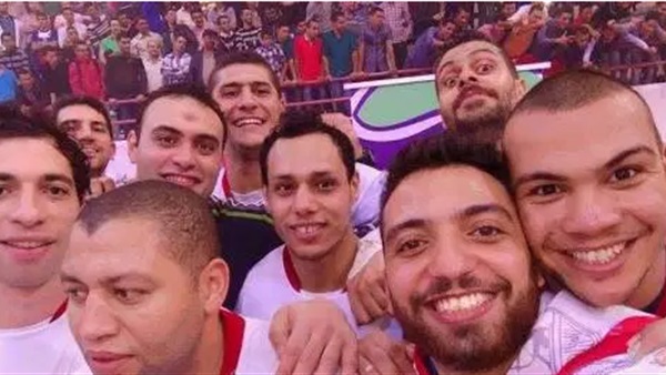 خماسي "يد" الزمالك في قطر لإنهاء إجراءات مستحقاتهم خماسي "يد" الزمالك في قطر لإنهاء إجراءات مستحقاتهم