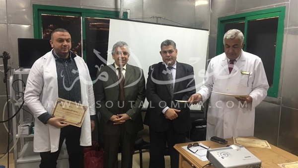«عبد الناصر» يشهد ختام دورة المناظير بمستشفيات دمياط‎ (صور)