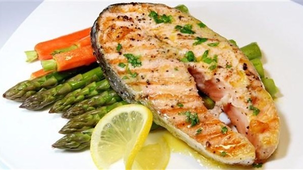 دراسة: وجبتان من الأسماك أسبوعياً تقي من أمراض القلب