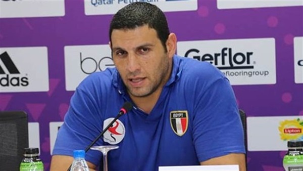 مدرب منتخب اليد يعنف اللاعبيين بعد هزيمة السويد
