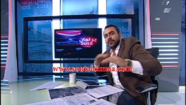 شاهد.. «الحسيني» يداعب كاميرات «ONTV» بحركات «راب» علي الهواء