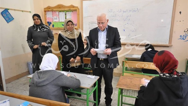 محافظ بورسعيد يشدد على حسن معاملة الطلاب داخل اللجان محافظ بورسعيد يشدد على حسن معاملة الطلاب داخل اللجان