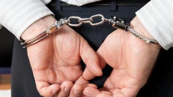 الحبس سنة لشقيق مالك شركة «مصر للاستثمار العقاري» بتهمة النصب الحبس سنة لشقيق مالك شركة «مصر للاستثمار العقاري» بتهمة النصب