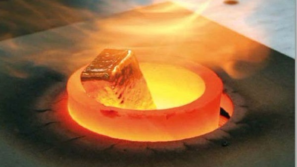 انصهار قطعة معدنية ترجع لـ 7آلاف عام قبل الميلاد