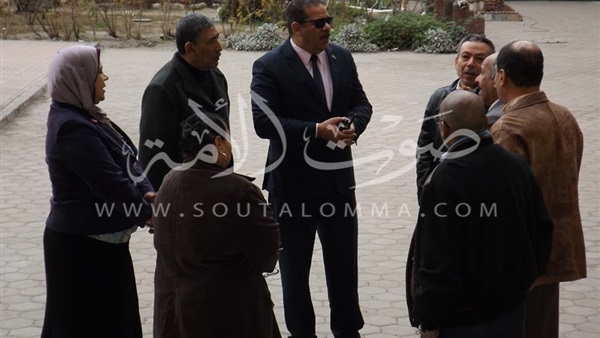 مدير «تعليم غرب الإسكندرية» يزور مدرسة الشهيد حازم أسامة