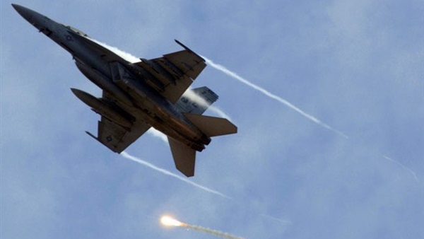 طائرة عسكرية أجنبية تقصف تجمعا لـ«داعش» جنوب مدينة زليتن الليبية