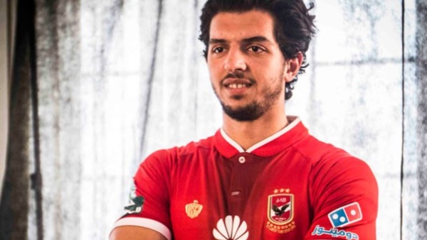 عمرو بركات يؤدي تدريبات في «الجيم» قبل مران الأهلي