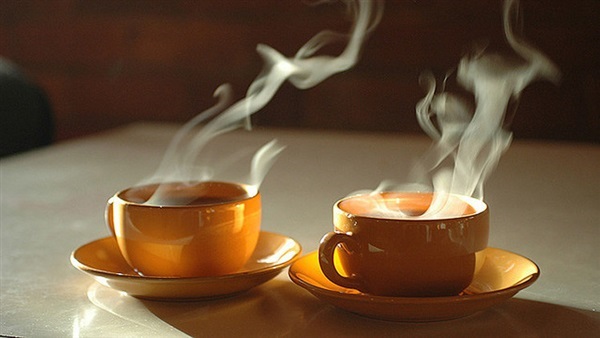 تناول «القهوة والشاي» بكثرة يزيدان التوتر والقلق