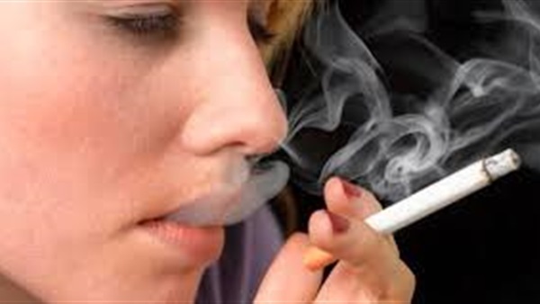 التدخين يعجل بدخول المرأة سن اليأس 