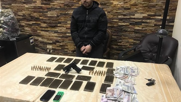 ضبط 3 كيلو حشيش قبل ترويجها في بولاق أبو العلا ضبط 3 كيلو حشيش قبل ترويجها في بولاق أبو العلا