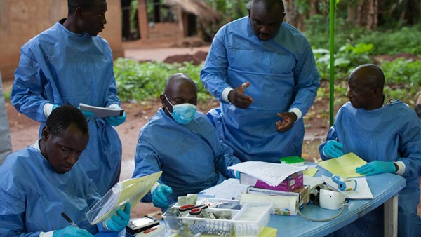 الناجون من فيروس الإيبولا في غينيا يواجهون مشاكل في الجهاز المناعي
