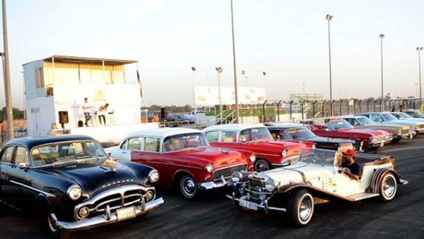 مهرجان للسيارات الكلاسيكية بالنادي الكويتي