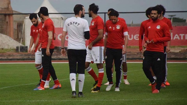 عودة إجراء الإحماء داخل ملعب «جنتيل» في لقاء مصر والمغرب