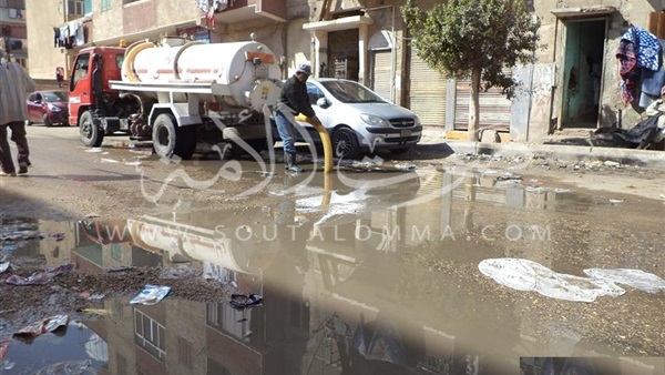 شلل مروري بشارع صلاح نسيم في السويس 