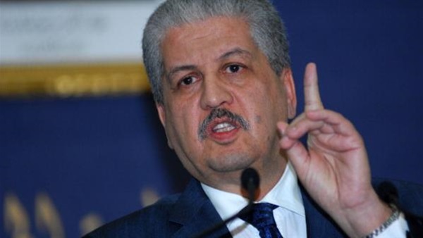 رئيس حكومة الجزائر يعقد جلسة مباحثات مع أمين عام الأمم المتحدة رئيس حكومة الجزائر يعقد جلسة مباحثات مع أمين عام الأمم المتحدة