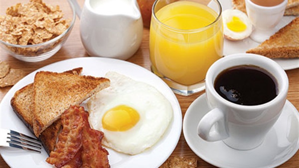 إهمال وجبة الإفطار لا يفقدك الوزن الزائد
