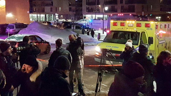 مقتل 5 أشخاص في إطلاق نار داخل مسجد بكندا مقتل 5 أشخاص في إطلاق نار داخل مسجد بكندا